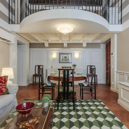 Casa Edgar, Elegant And Classy First Floor 公寓 卢卡