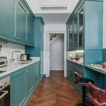 Casa Edgar, Elegant And Classy First Floor